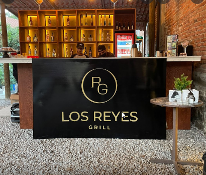 Los Reyes Grill