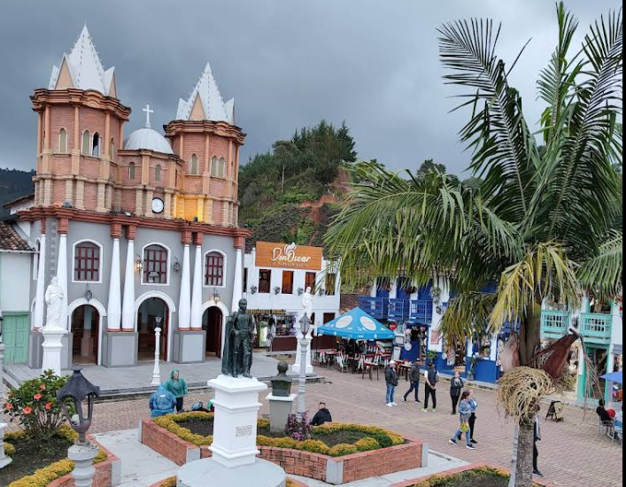 Réplica Viejo Peñol, Antioquía